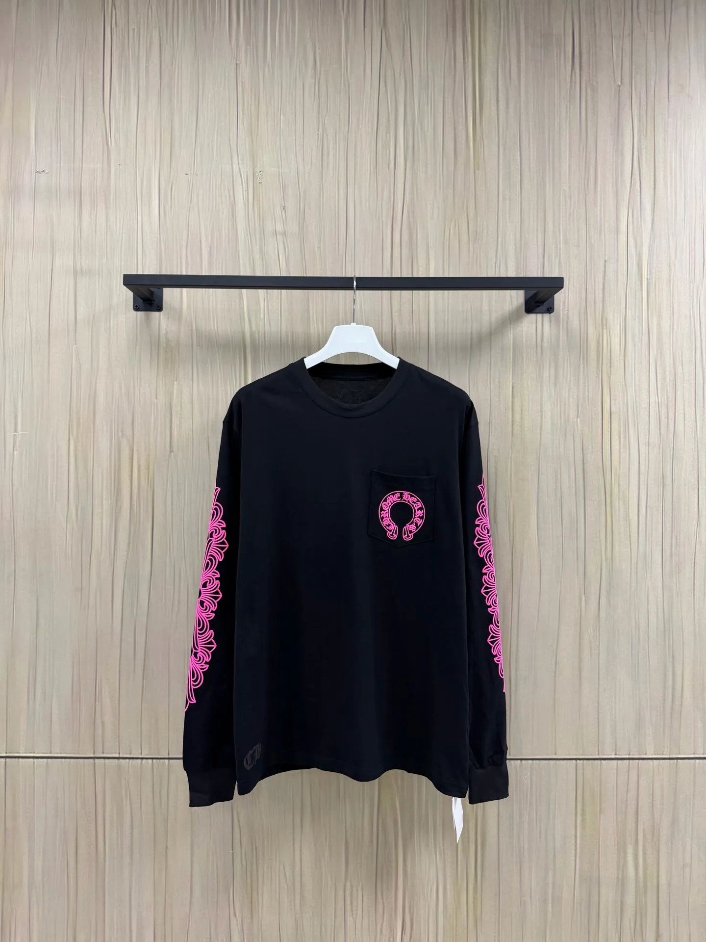 【 In Stock】Chrome Hearts size S M L XL 【 】 Chrome Hearts 7879 32 ， 190G， ， ， ， 、 ， 。 ， ， ， Classic ， ， 。 ， ， 、 ， 。 ， ， ， ， ， ， ， Classic 。 ， ， Same Style ， ， ， ， Same Style。